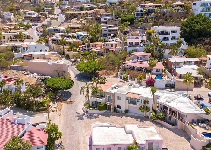 Cola De Ballena In Exclusive El Pedregal At Cabo's Downtown Villa