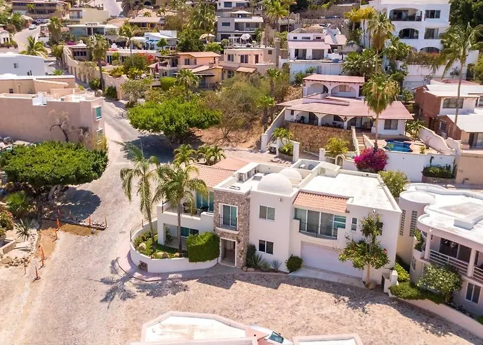 Cola De Ballena In Exclusive El Pedregal At Cabo's Downtown Villa *